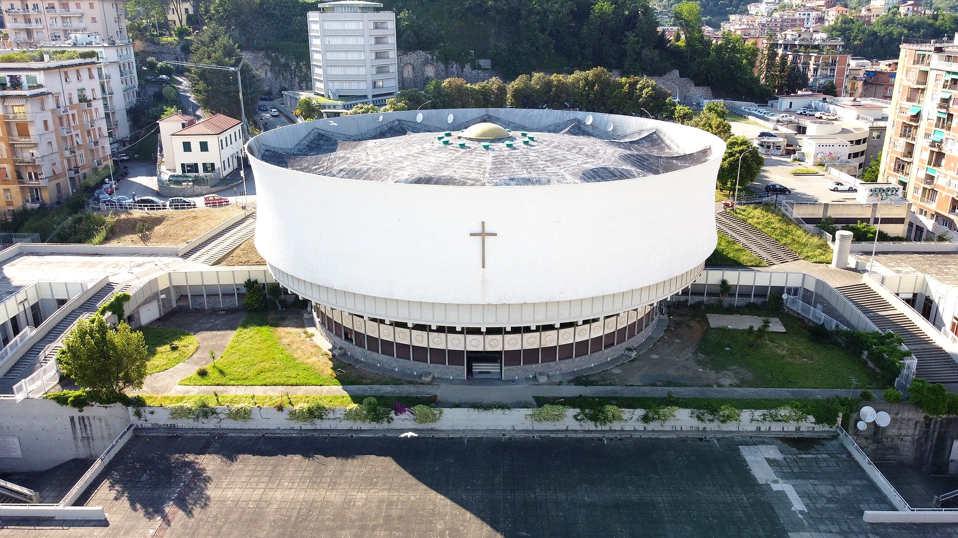 La Cattedrale Cristo Re — fotografia aerea con drone, La Spezia